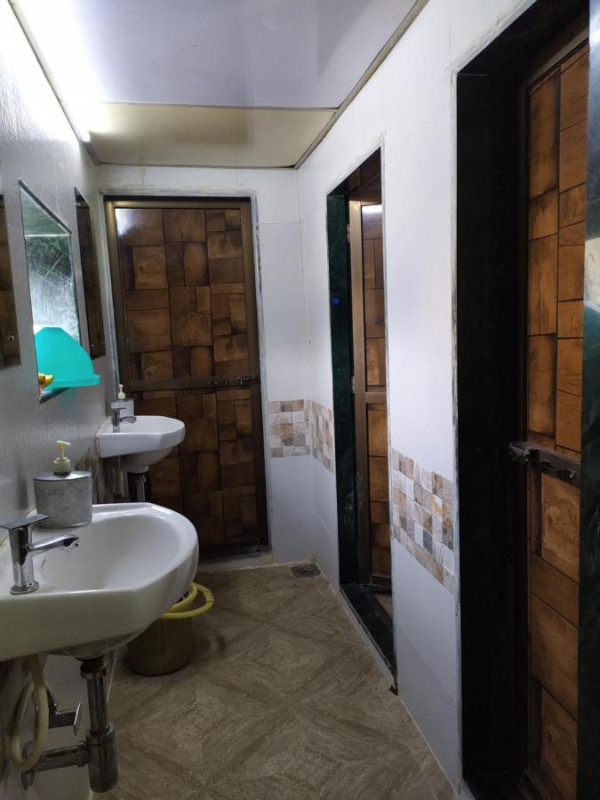 Super Dormitory Ac Deluxe Mumbai Ngoại thất bức ảnh