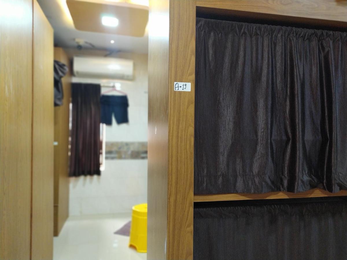 Super Dormitory Ac Deluxe Mumbai Ngoại thất bức ảnh