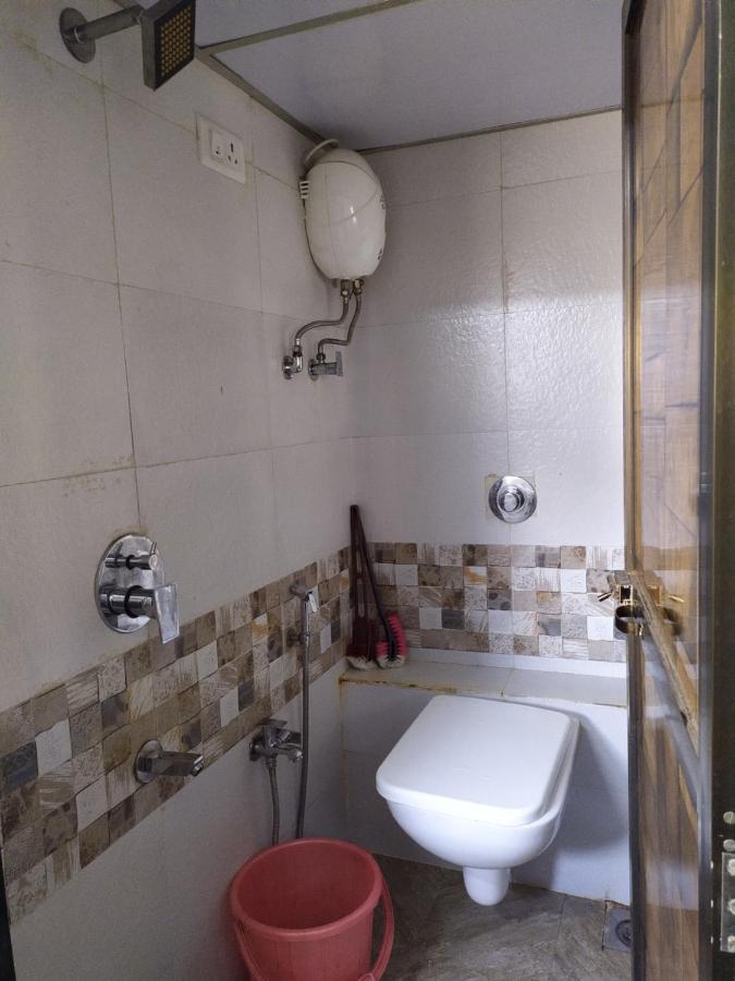 Super Dormitory Ac Deluxe Mumbai Ngoại thất bức ảnh